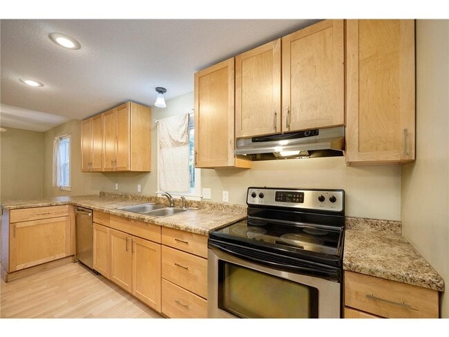 Building Photo - 2327 Cole Ave SE