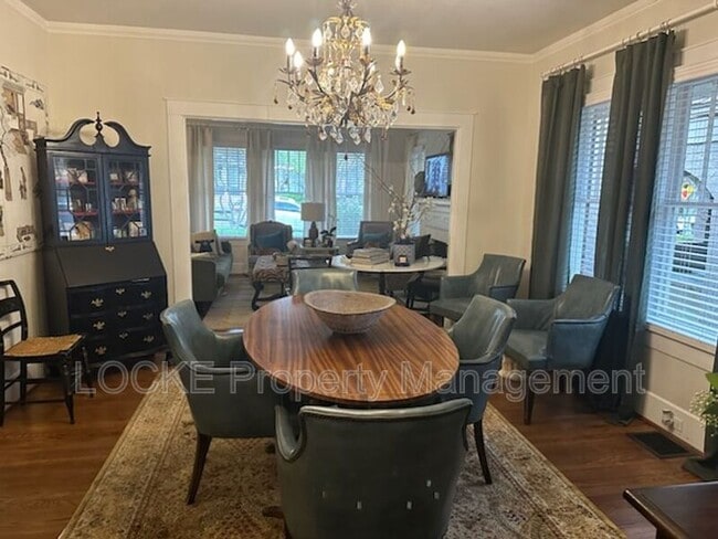 Building Photo - 2615 Cockrell Ave