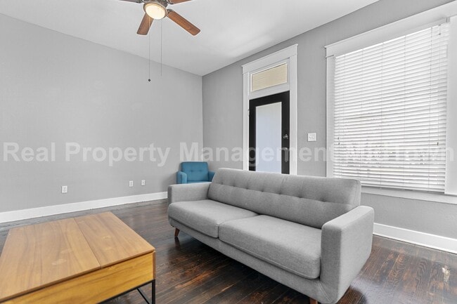 Building Photo - Live in the Heart of One of Dallas’ Most I...