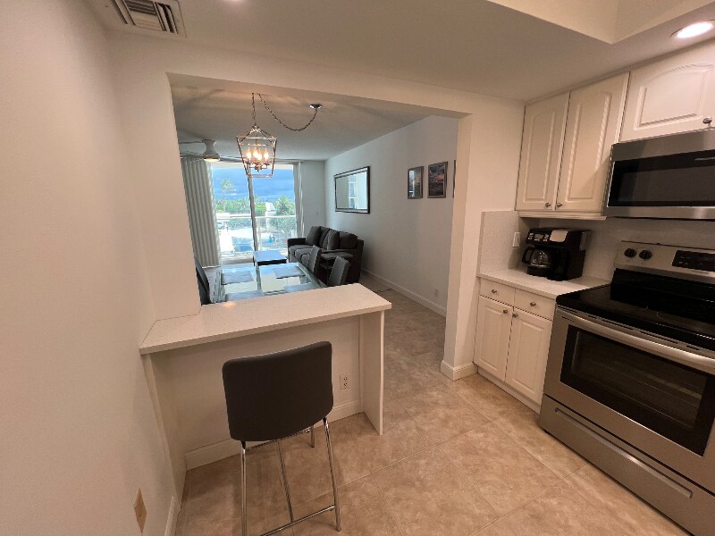 Building Photo - 5440 N Ocean Dr