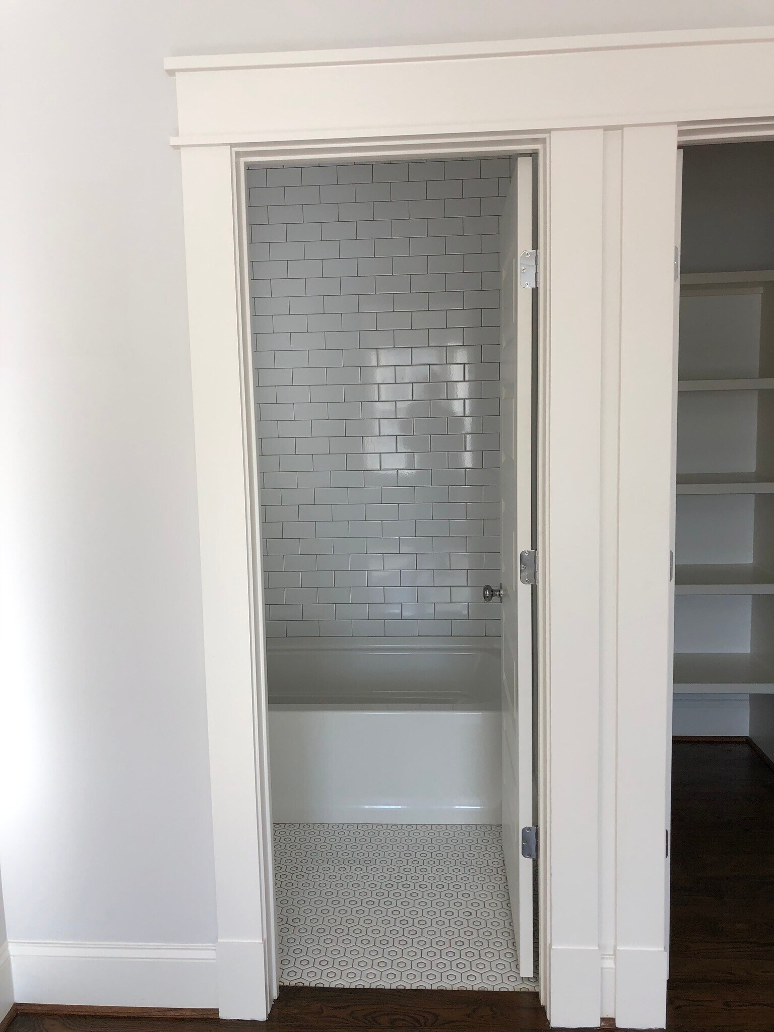 Entrance to bathroom from bedroom - 2121 Roslyn Ave