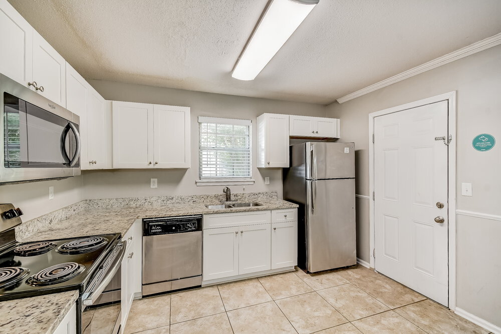 Building Photo - 1760 Sonia Dr