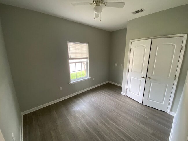 Building Photo - 206 Bonilane Cv. #117