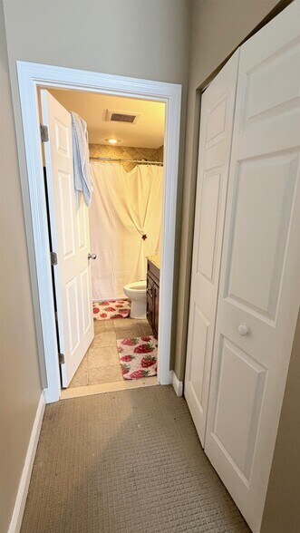 Building Photo - 170 Gore St