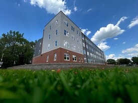 Building Photo - Residences at Harper