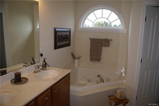 Building Photo - 4616 Sadler Grove Way