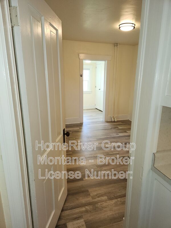 Building Photo - 334 W Alder St