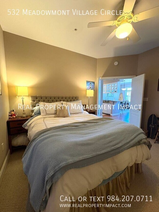 Building Photo - 532 Meadowmont Village Cir