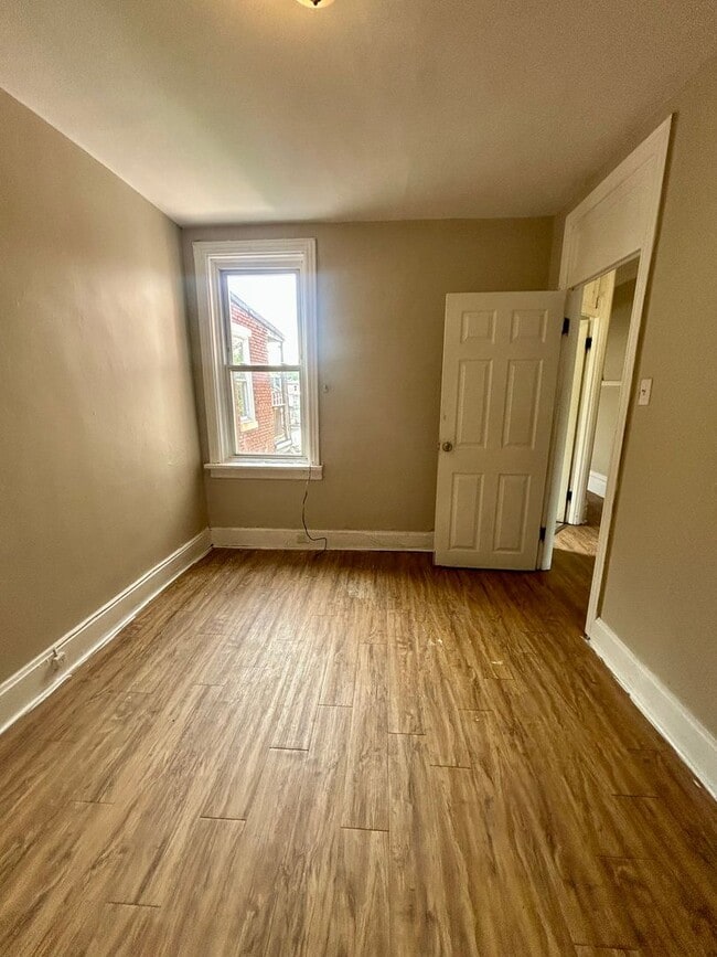Building Photo - 5-bedroom Allison hill.