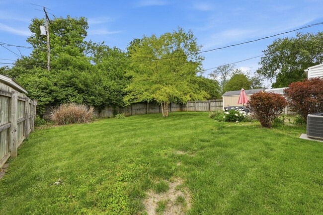Building Photo - 2088 Zollinger Rd