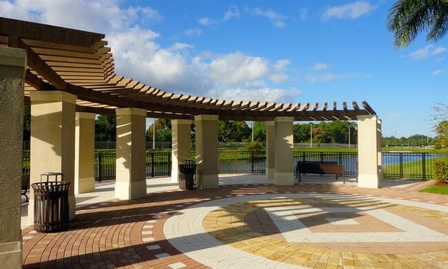 Building Photo - 4804 Sawgrass Breeze Dr