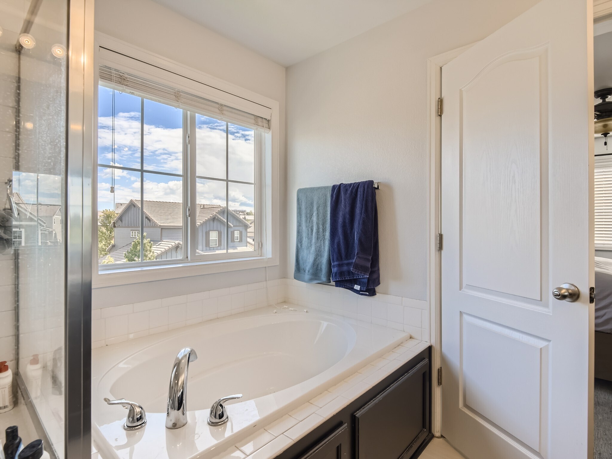 Building Photo - 664 Tiger Lily Way