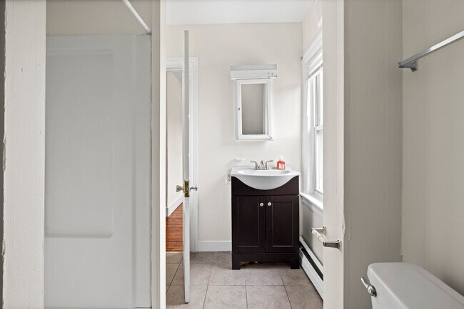 Building Photo - 465 W Fountain St