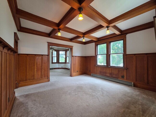 Building Photo - 5N340 Wooley Rd