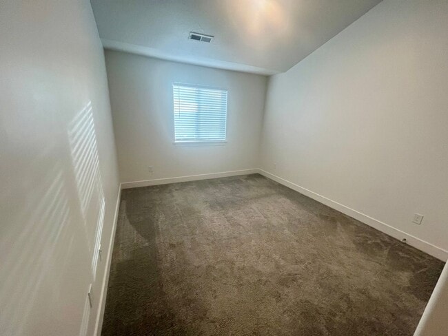 Building Photo - Lovely townhome for rent in American Fork