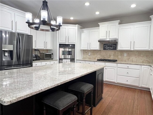 Building Photo - 7190 Belcrest Dr