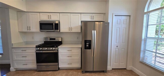 Building Photo - 1506 Scotch Pine Dr