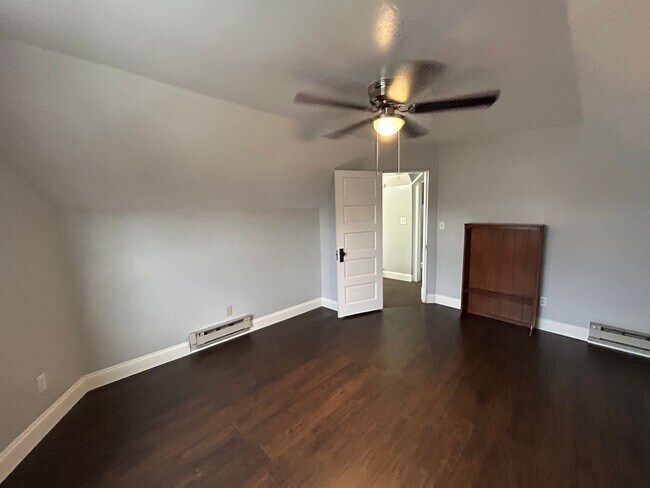 Building Photo - Cozy Duplex in Cheviot