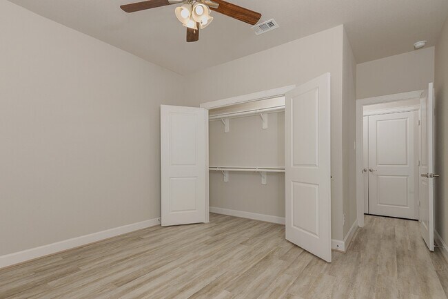 Building Photo - 15770 Old Conroe Rd