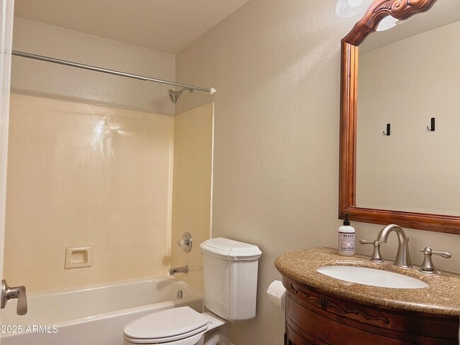 Building Photo - 7317 E Gallego Ln