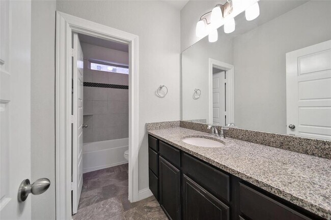 Building Photo - 18323 Parkview Point Dr