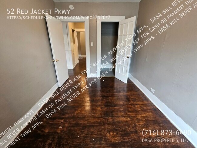 Building Photo - 52 Red Jacket - 4 Bed / 1 Bath