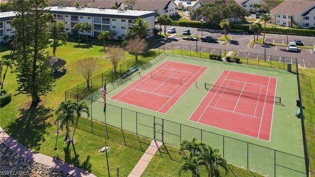 Building Photo - 1010 Manatee Rd