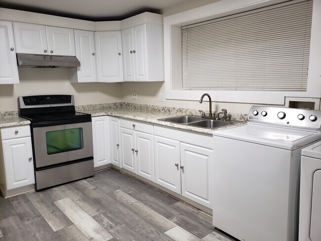 Building Photo - 10811 56th Ave S