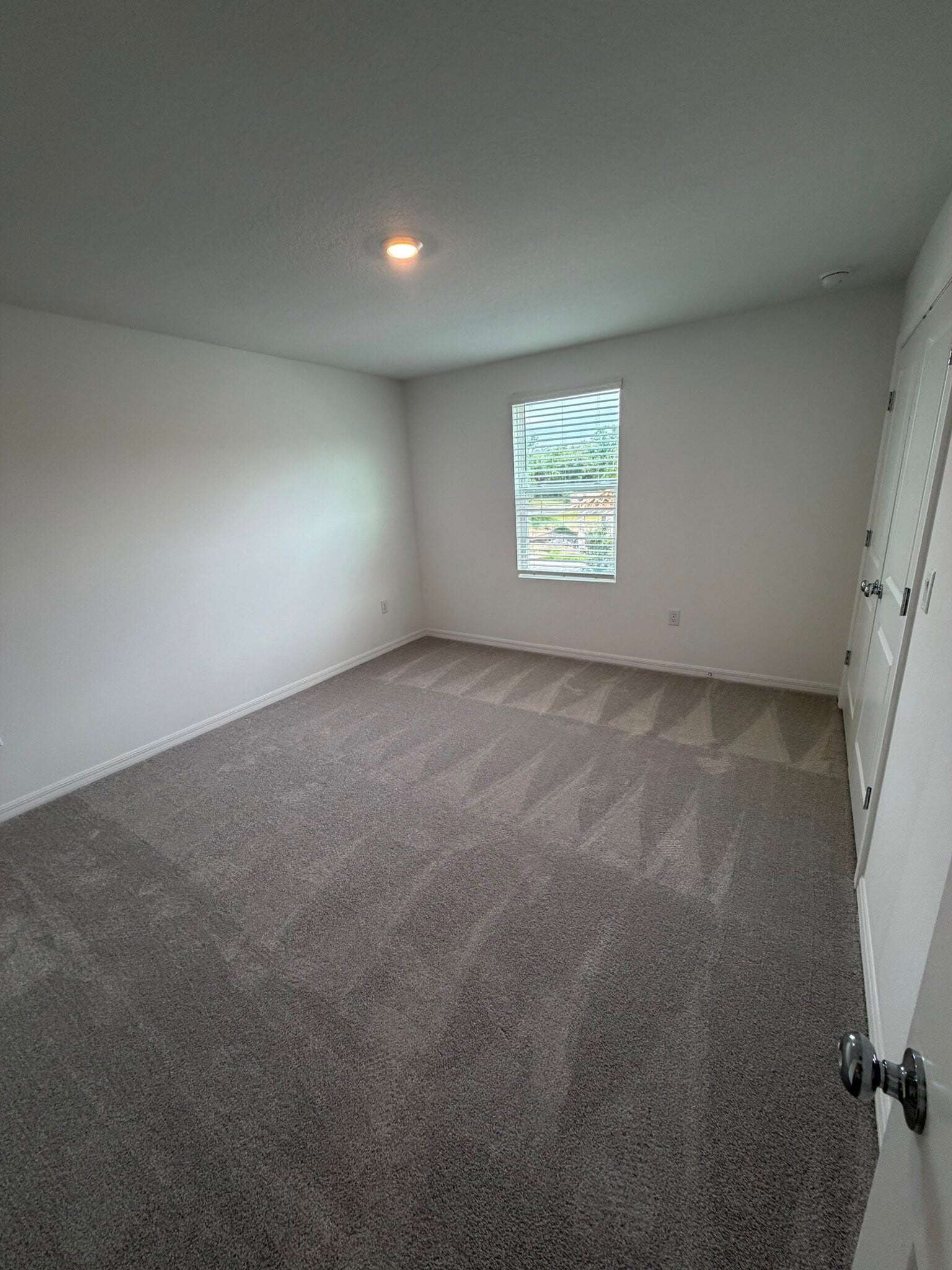 Building Photo - 2860 Skyline Lp