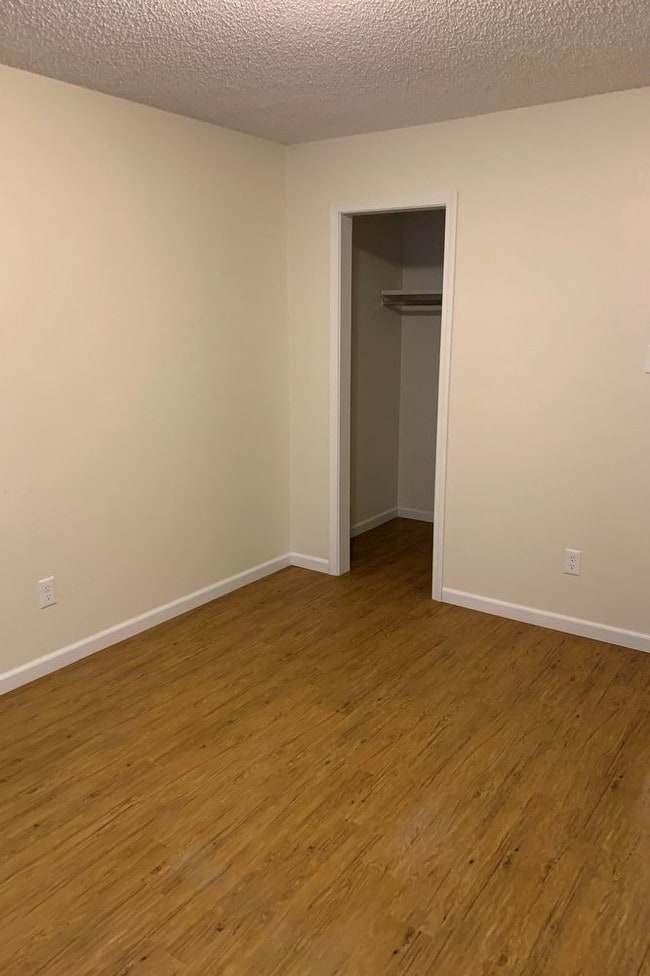 Building Photo - Move in special 100 of first months rent