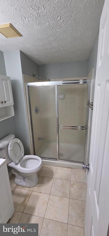 Building Photo - 223 Laura Anne Ct