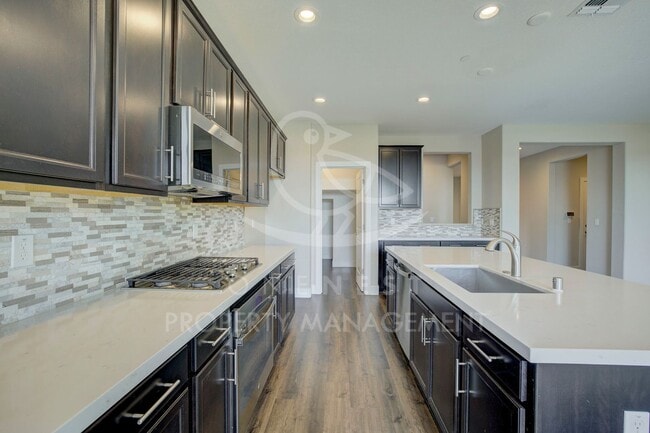 Building Photo - Stunning Modern Living in Twelve Bridges V...