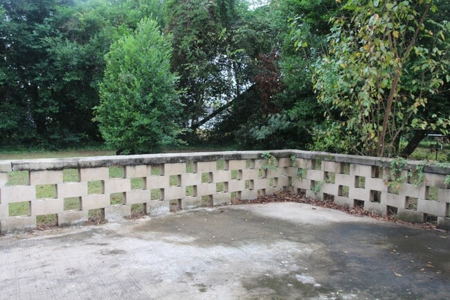 Building Photo - 1511 Evelyn Ave