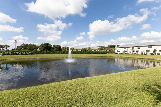 Building Photo - 2917 Olivia Ave