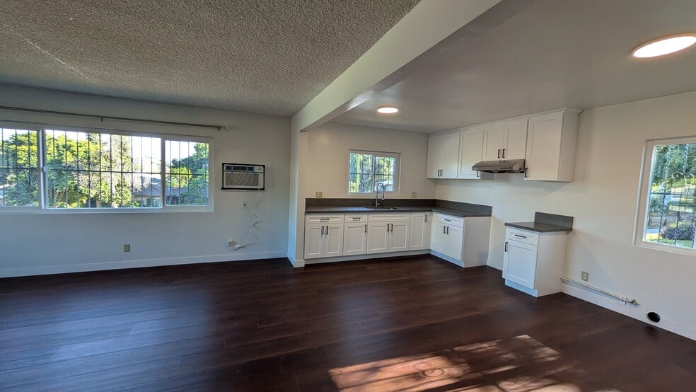 LIVING ROOM - 4111 Abner St