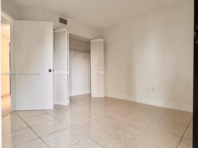 Building Photo - 8255 SW 152nd Ave
