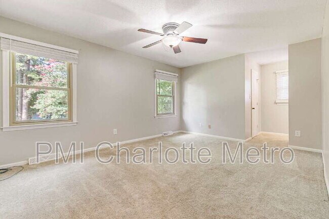 Building Photo - 8615 Beechbrooke Rd