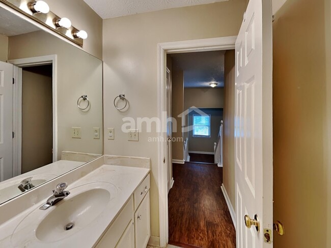 Building Photo - 4854 Green Valley Ct NW