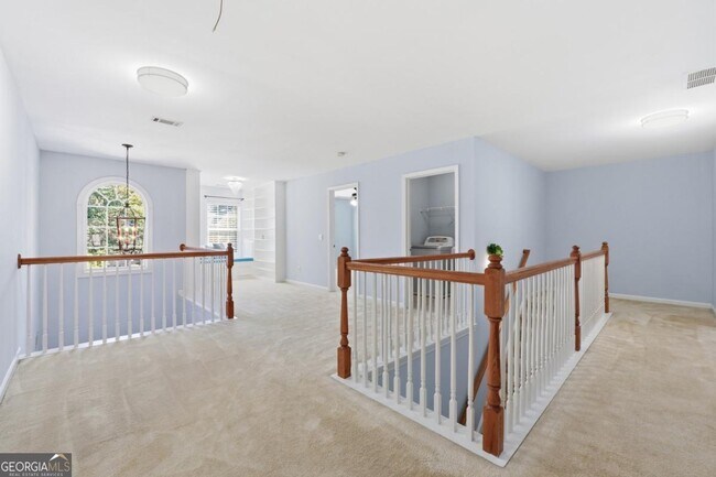 Building Photo - 903 Misty View Ct SW