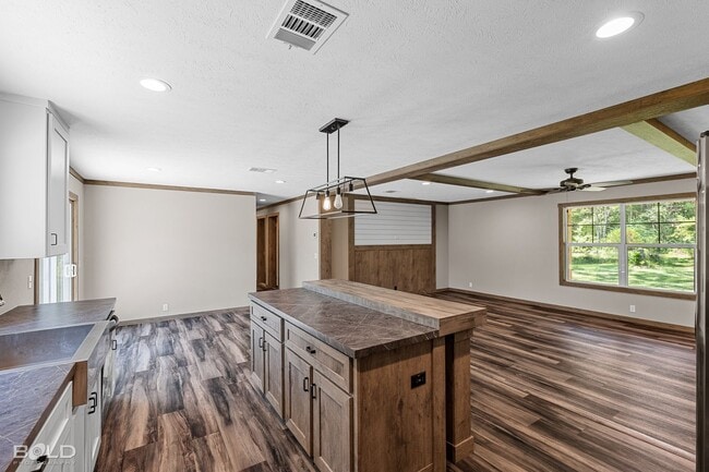 Building Photo - Gorgeous Home For Rent!!