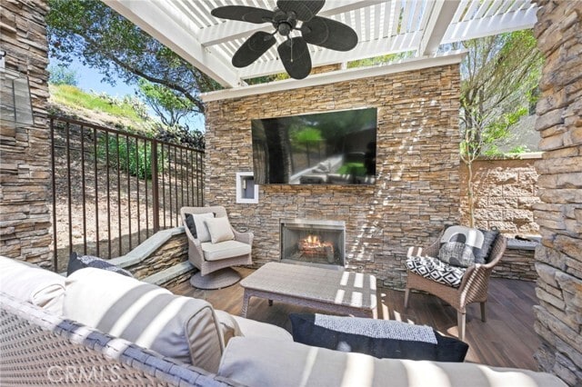 Building Photo - 29 Apache Dr