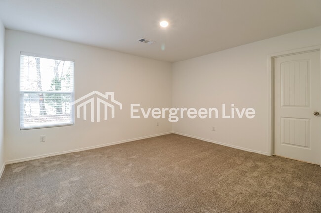 Building Photo - 163 Meadow Dr