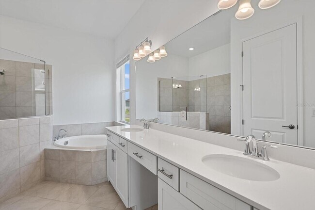 Building Photo - 17118 Jadestone Ct