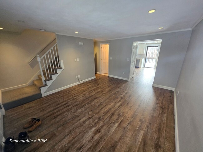 Building Photo - Stunning 2 Bd 2 Bath Townhouse in Wakefield w 2 parking spaces and 3 Levels of Living
