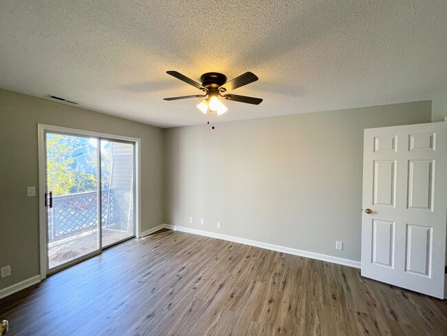 Building Photo - 1085 Stones Throw Dr NW