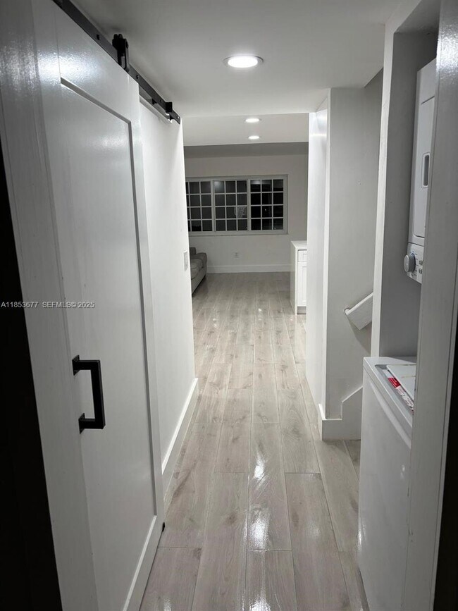 Building Photo - 6886 NW 166th Terrace