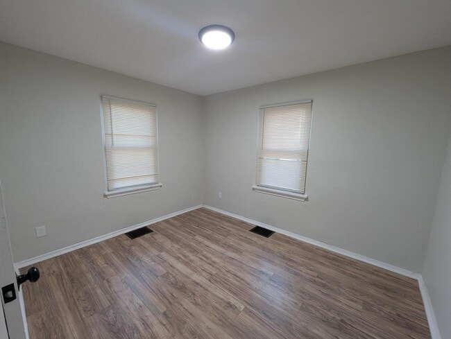 Building Photo - Space to Spare on Frost