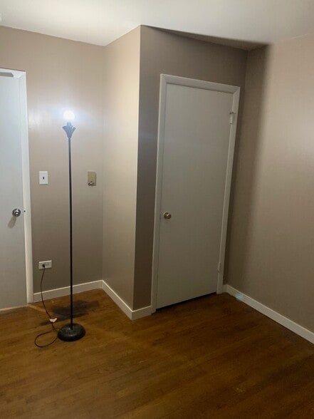 Building Photo - 2138 Hebron Ave