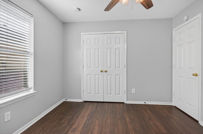 Building Photo - 6706 Portlick Dr