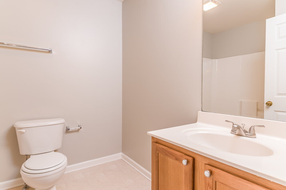 Building Photo - 209 Briarcotes Cir